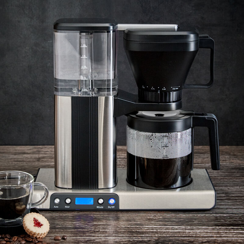 Filter-Kaffeemaschine - wie von Grote Hand Hagen - Kaffee auf Shop Knopfdruck aufgegossener