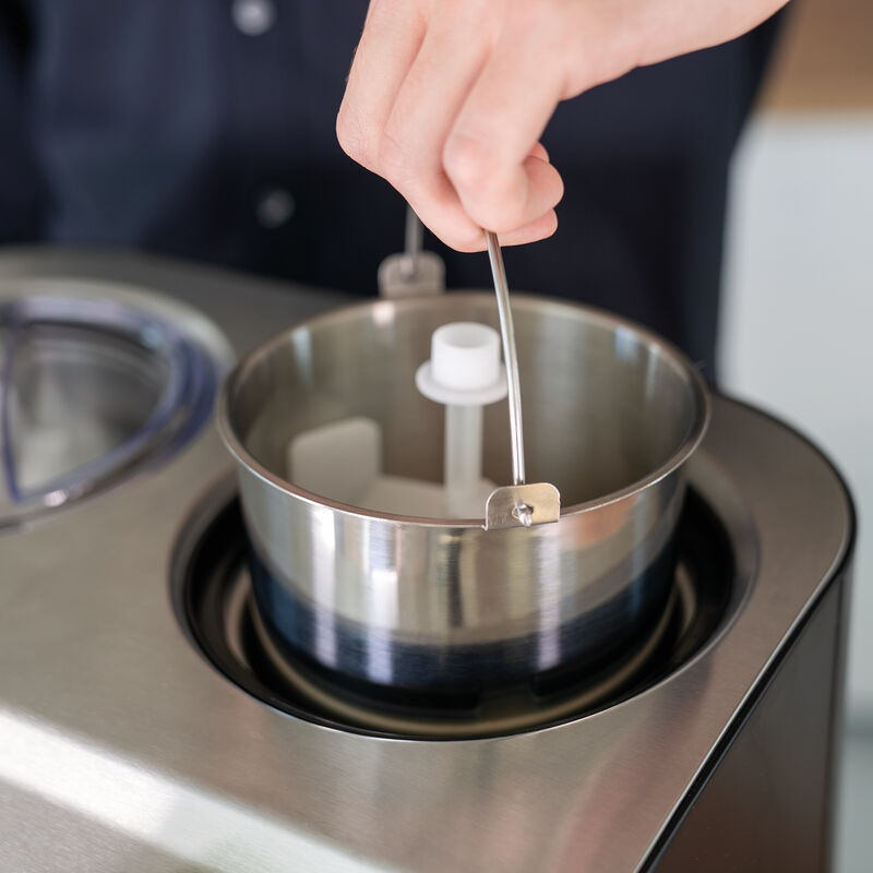 Doppelkammer-Eismaschine bereitet gleichzeitig unterschiedliche Eissorten Bild 5