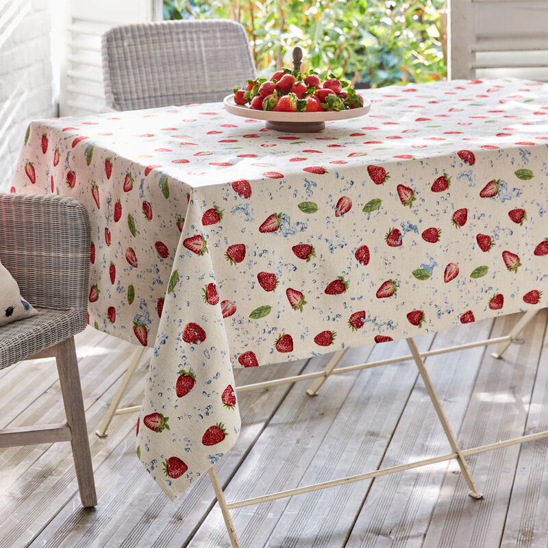 Edle Gobelin-Tischdecke im sommerlichen Erdbeer-Dessin - Hagen Grote Shop